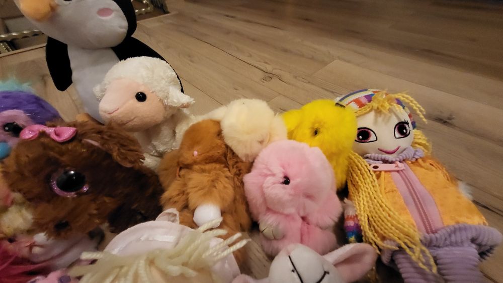 Plusuri și jucarii papusi, iepurasi,sirena etc.