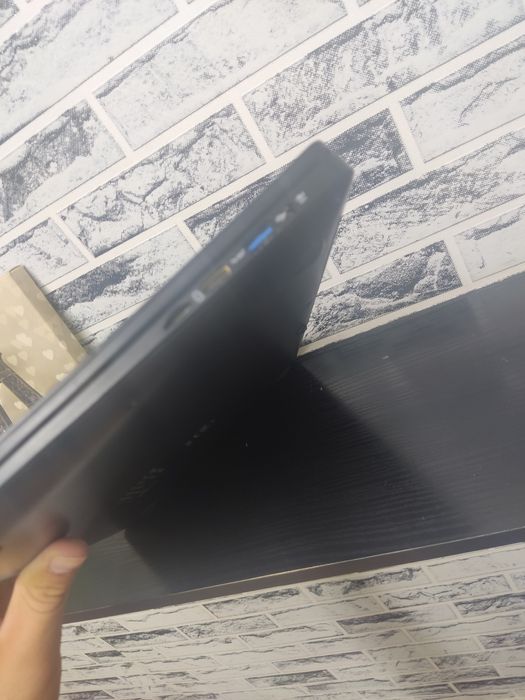 Netbuk DIGMA CITI E400