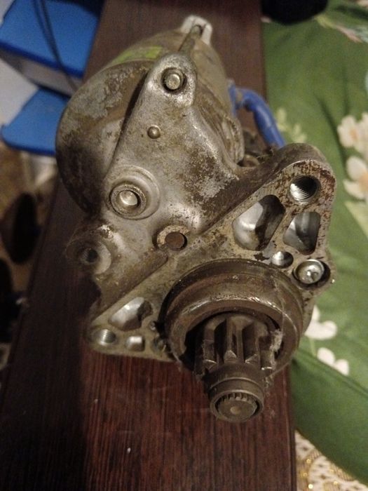 Стартер на Тойота Ланд Крузер