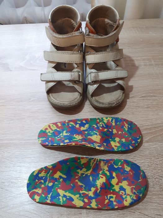 Детская  обувь   .