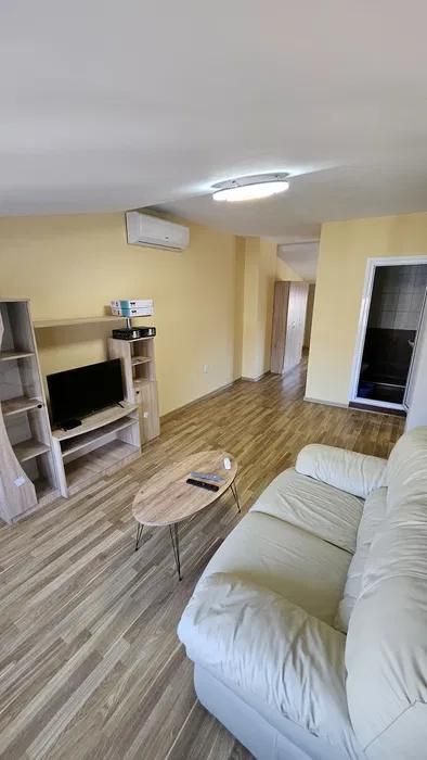 Дава се под наем Четиристаен апартамент в Варна, Лятно кино Тракия - 100 кв.м за 600 € - Снимка #4