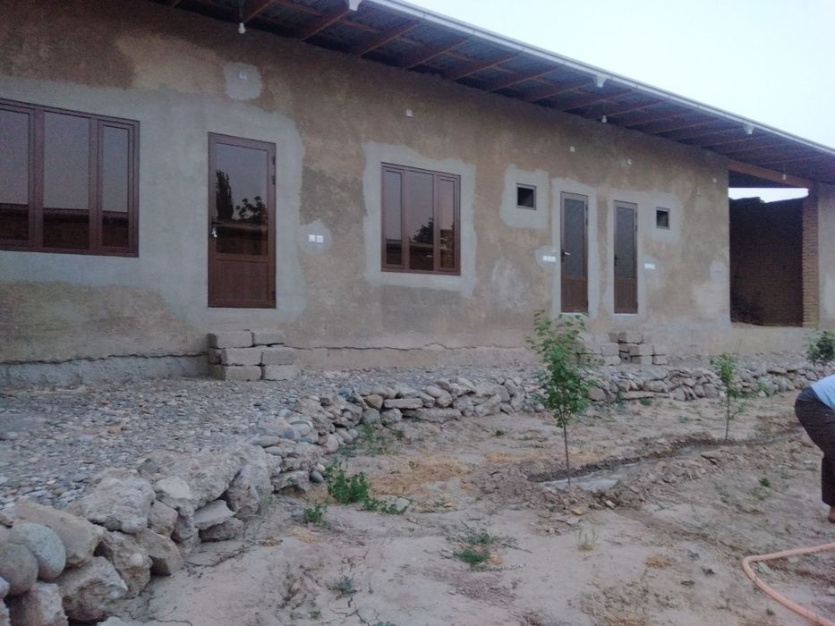 Shahrisabz shahrida karobka holatidagi uy sotiladi