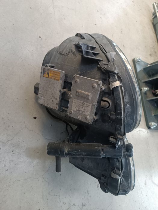 Far stânga dreapta xenon Mercedes w211