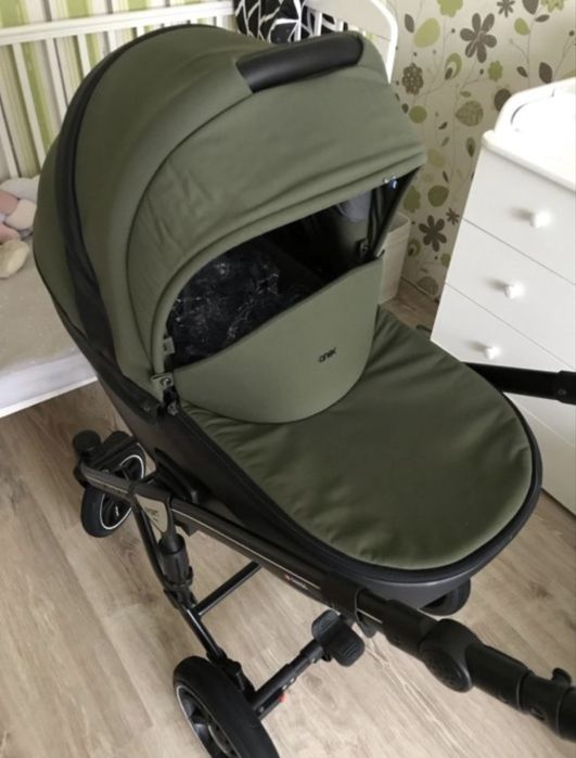 Продам коляску 2 в 1 Anex Sport