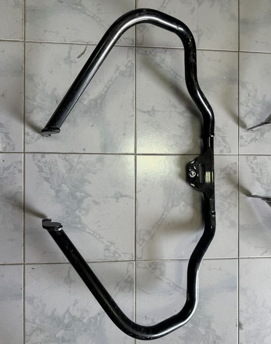OEM оригинален Ролбар / crash bar за Harley Davidson Softail