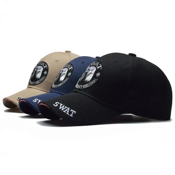 Комбинированные кепки от производителя.