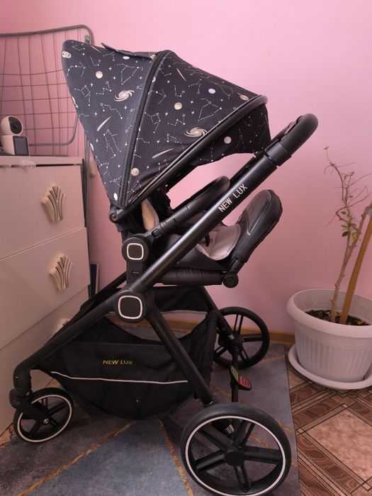 Детская , прогулочная коляска