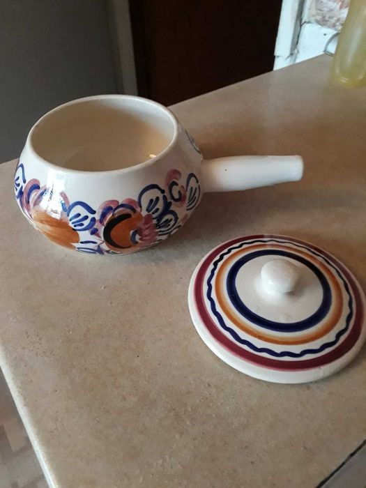 Ръчно изрисувана керамична купа с дръжка от Полша