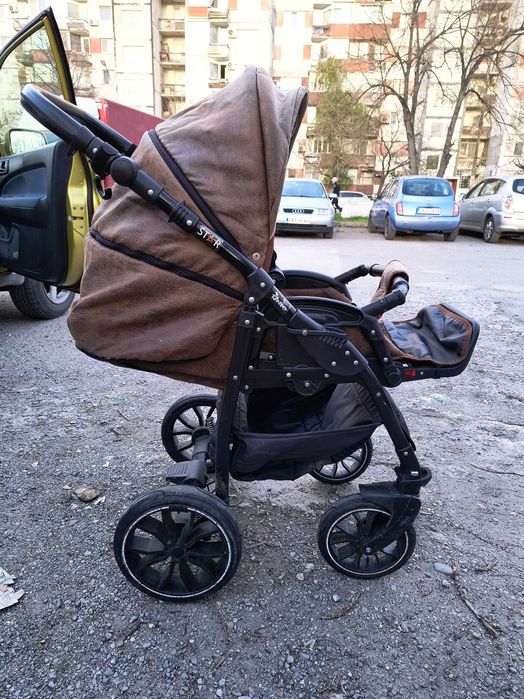 Комбинирана количка в много добро състояние!