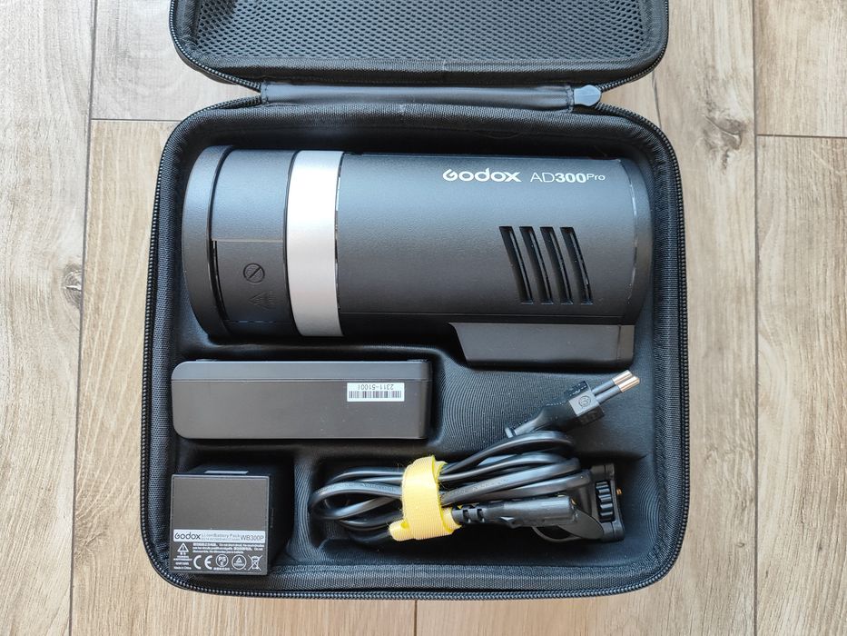 Светкавица Godox ad300 pro