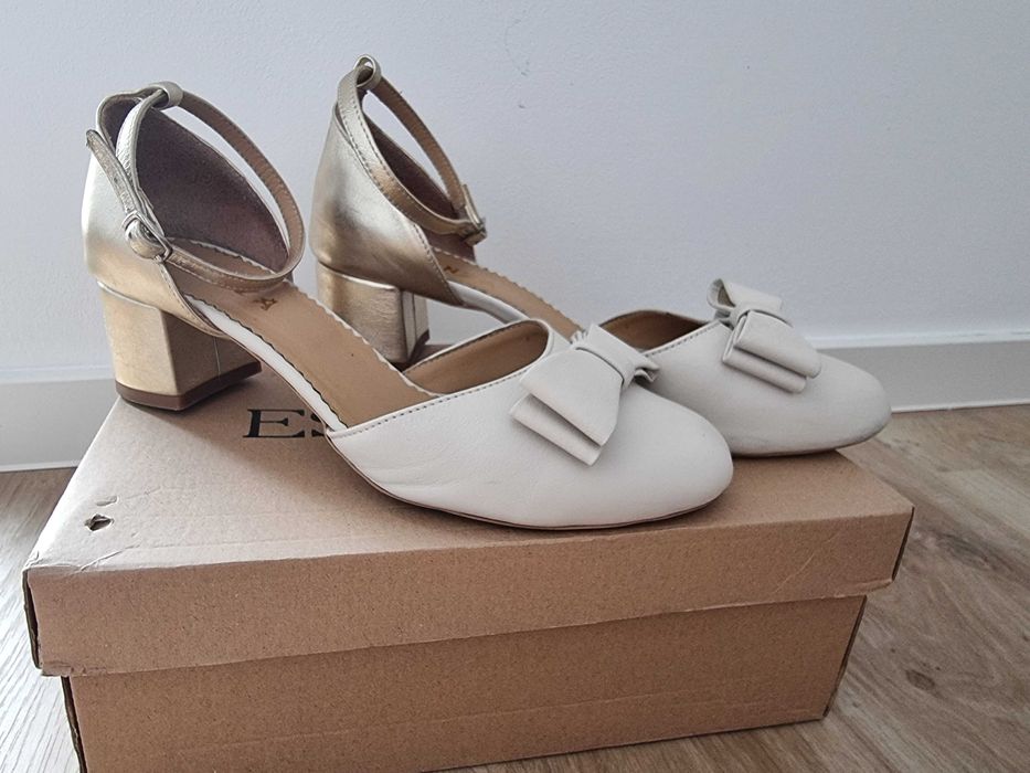 Pantofi piele Essenza