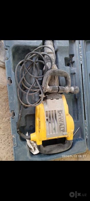 Сотилади отбойный молоток Dewalt 25900K