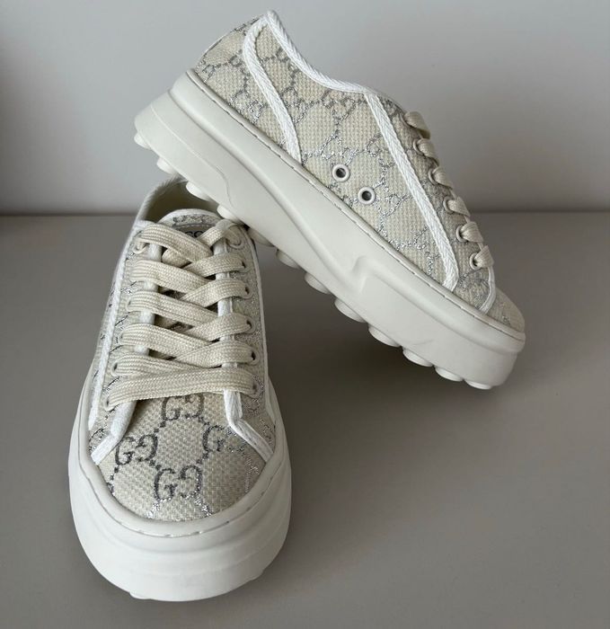 Последен 37  номер. Дамски кецове обувки маратонки Gucci.