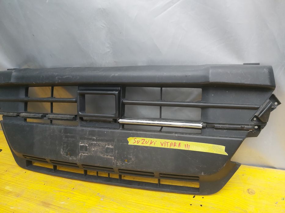 Грил решетка Suzuki Vitara 3 2018/2023г