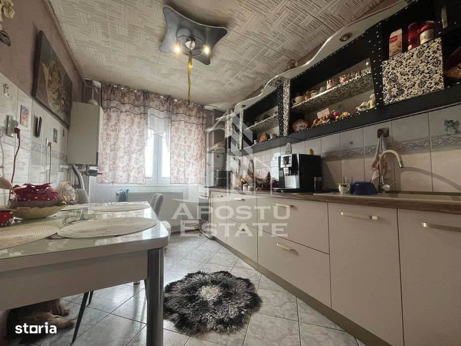 Apartament 4 camere, zona Confectii