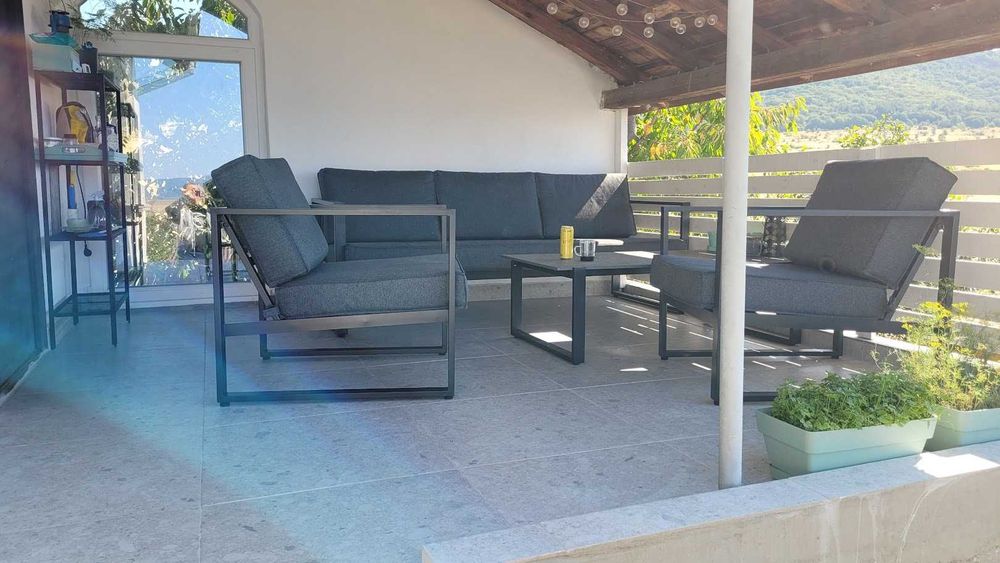 Масивна къща в село Вискяр