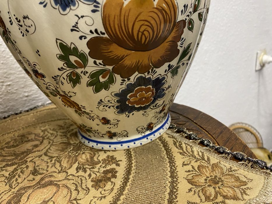 Холандскa порцелановa урнa делфт - вазa с капак урна 3 броя