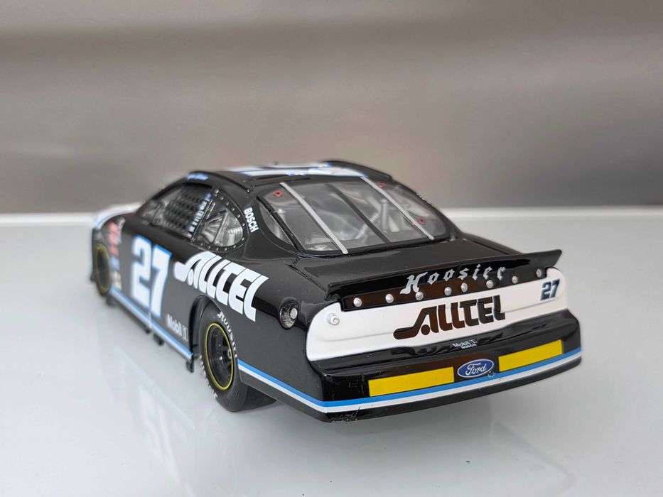 Macheta Auto 1/24 Team Caliber Nascar Ford Taurus Ryan Newman