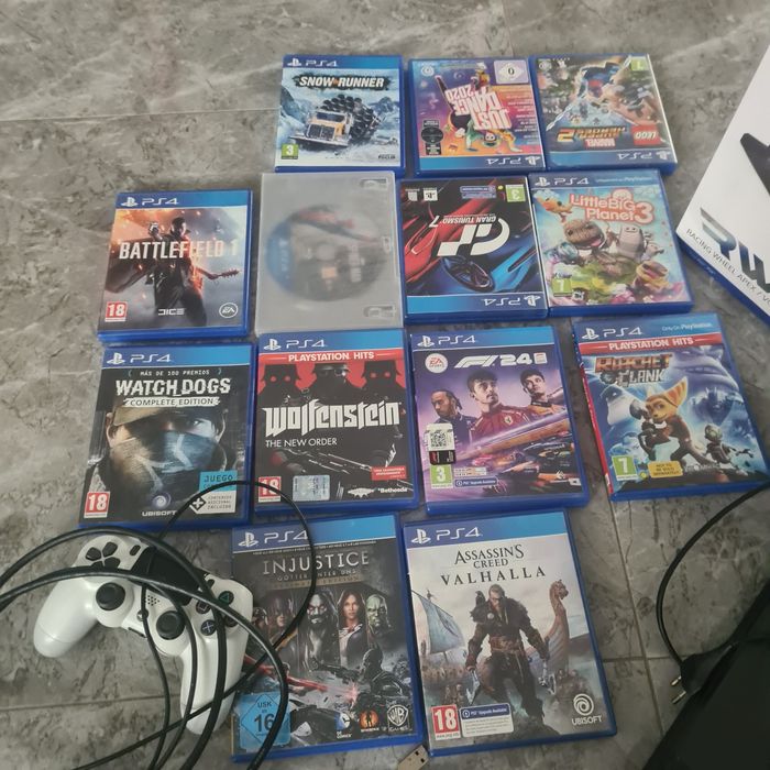 PS 4 cu jocuri și volan