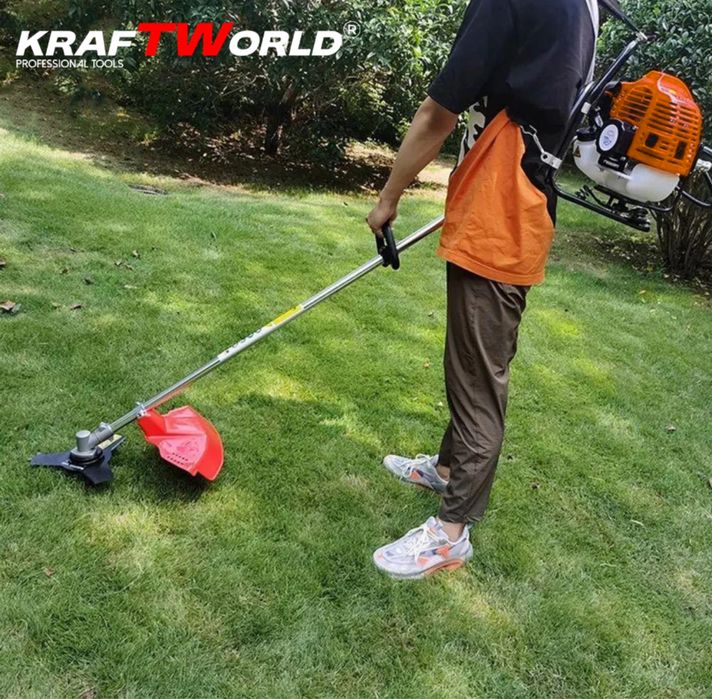 Двутактов Гръбен бензинов тример за трева KraftWorld с аксесоари