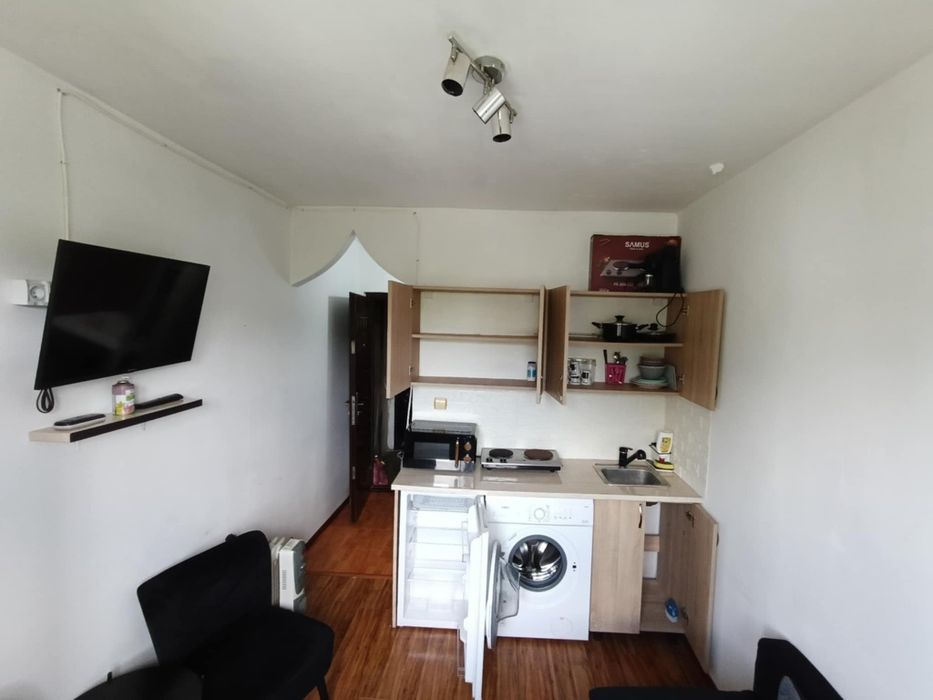 Închiriez garsoniera