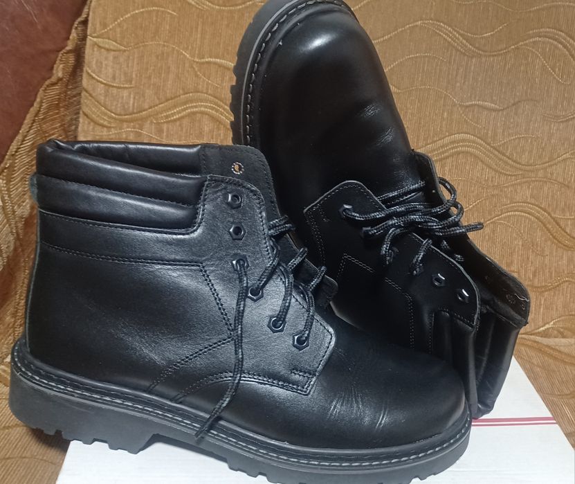 Bocanci negri din piele nr43