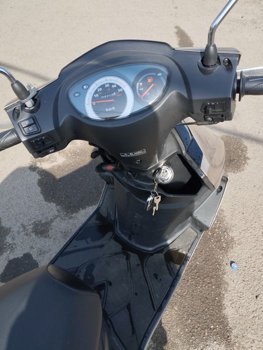 Скутер м8 2023года