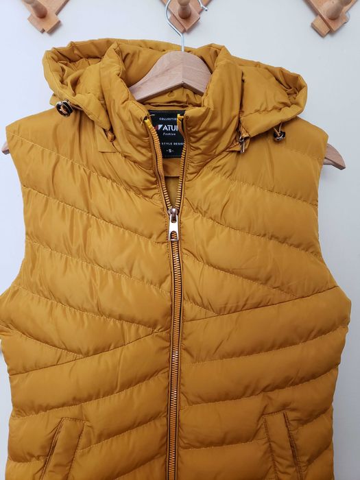 Дълга зимна грейка / елек цвят горчица