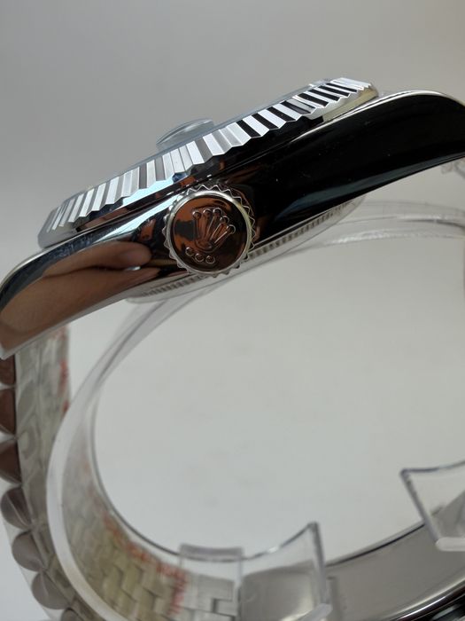 Ceas Rolex Datejust Blue Sunburst 41mm, Nou