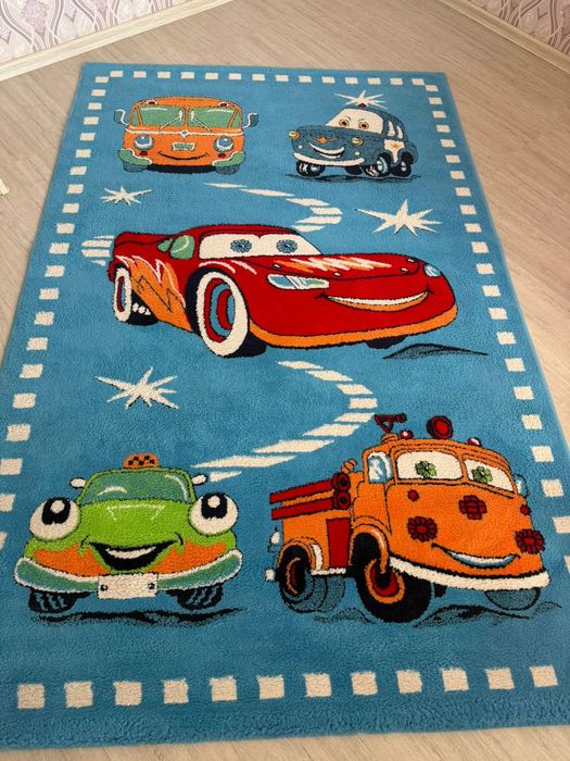 Продам ковры в хорошем состоянии