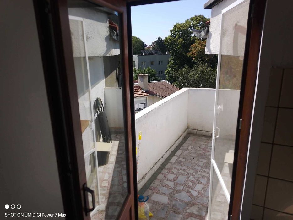 Дава се под наем Тристаен апартамент в Шумен, Център - 62 кв.м за 326.4 € - Снимка #15