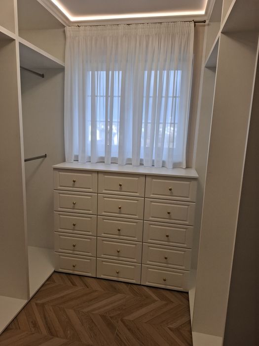 Mobilier la comandă , montez mobilă