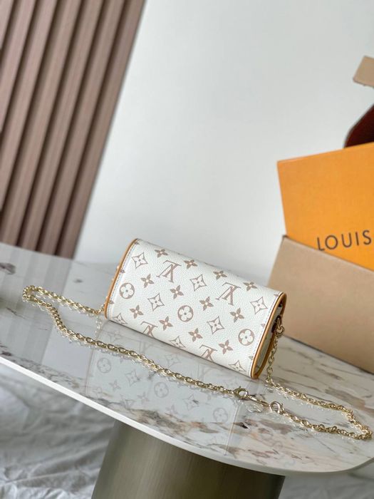 Geanta Louis Vuitton Pochette Camille