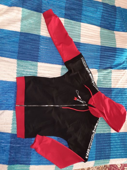 Продам спортивный костюм