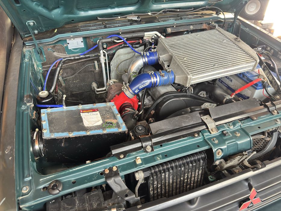 Mitsubishi pajero 2.5 - Turbo Bmw -