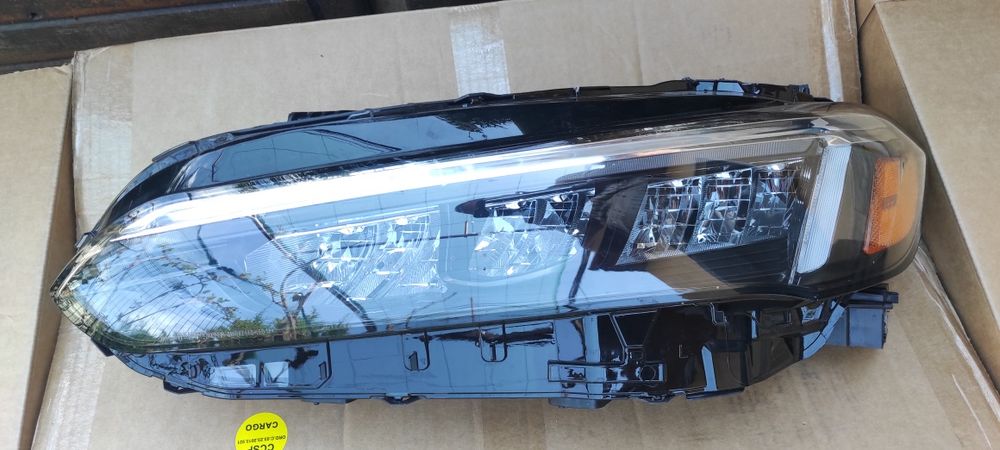 Фар за Honda civic 11 gen USA