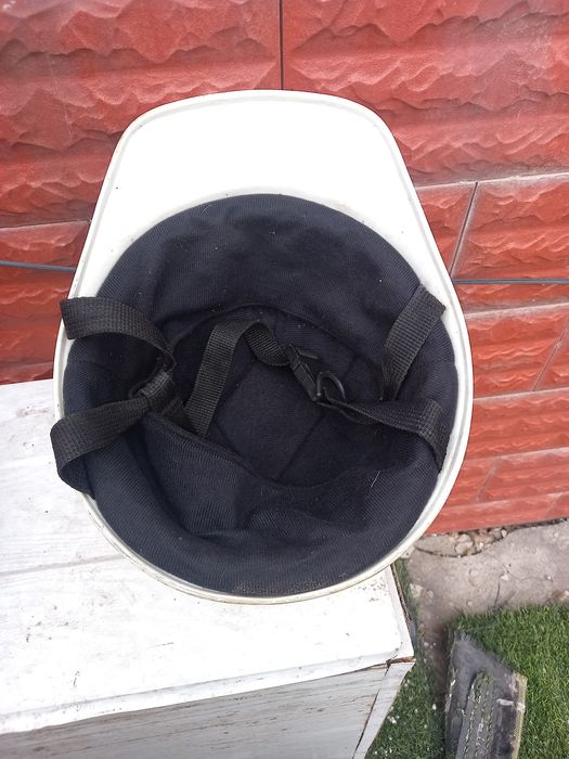 Продам каску строительную