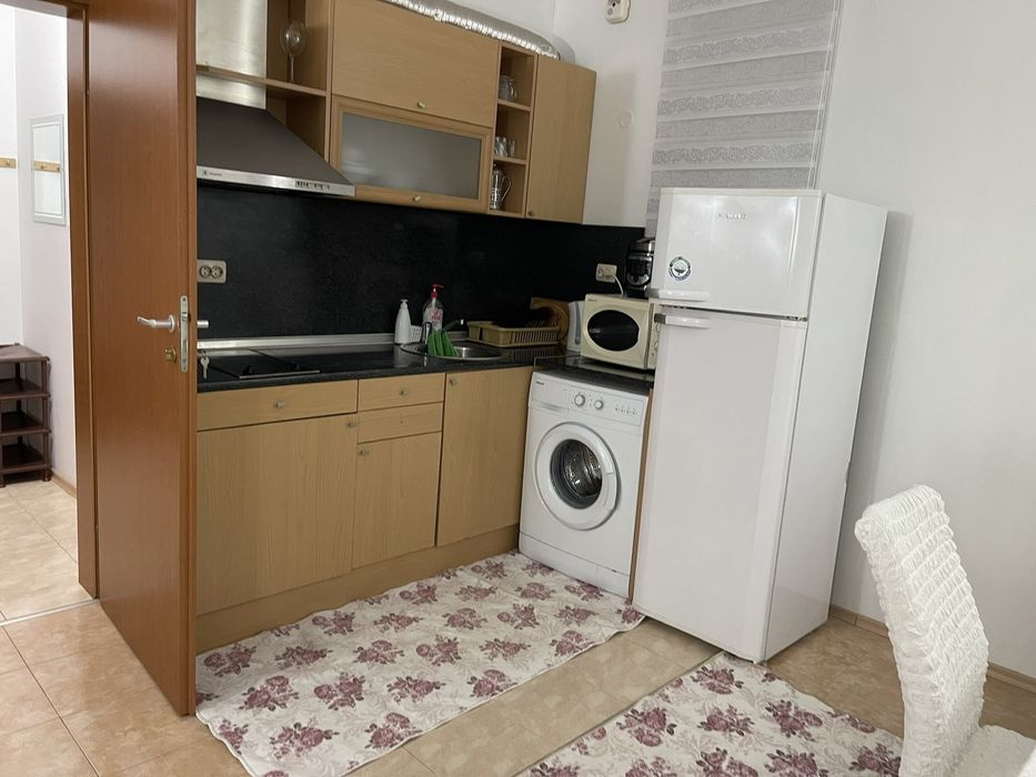 Дава се под наем Двустаен апартамент в к.к. Слънчев бряг - 70 кв.м за 408 € - Снимка #3