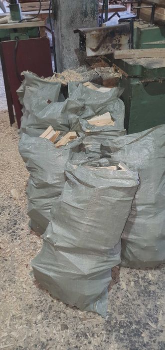 Дрова в мешках по 450 теңге