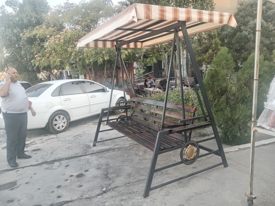 Naves Darvoza reshotka kraska