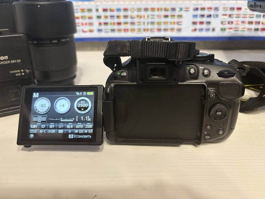 Продаю Nikon D5200, с обьективом