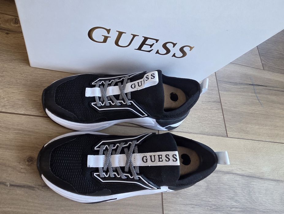 Дамски сникърси Guess
