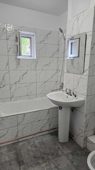 Inchiriez apartament  2 camere