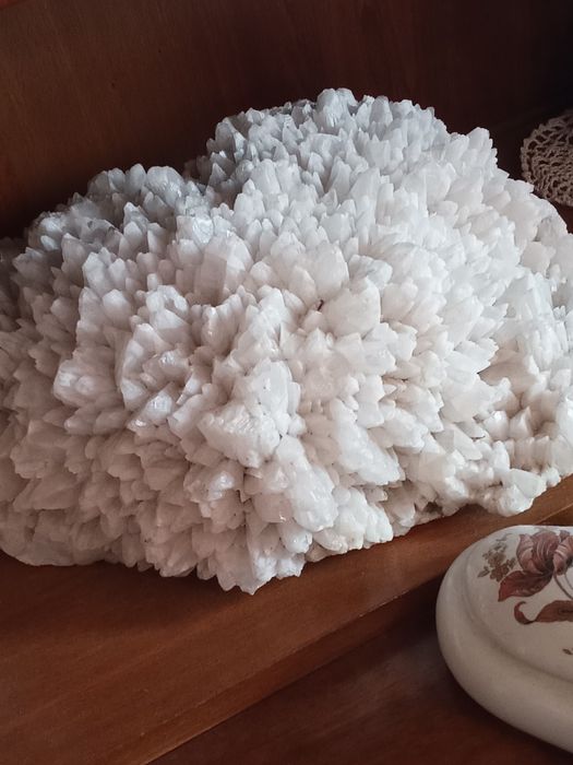 Vând floare de mina calcita .proveniență  mina săsar. Predare personala jud Maramureș