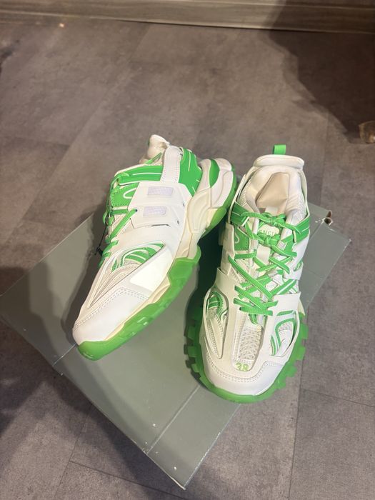 balenciaga track