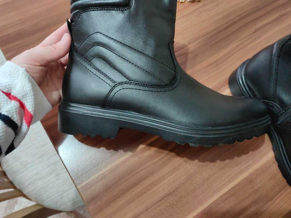 Мъжки боти от естествена кожа