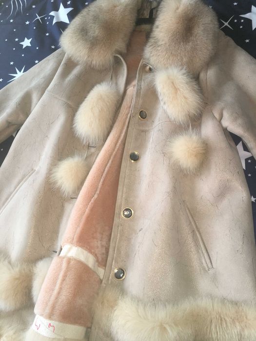 Cojoc natural din piele de oaie si guler de vulpe