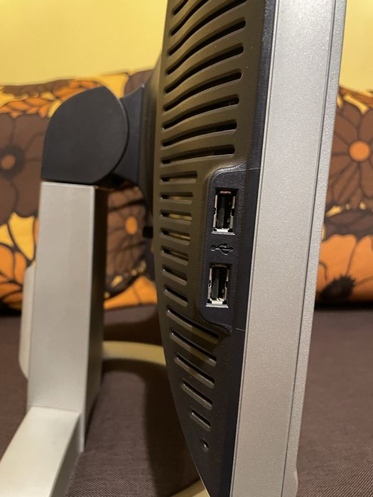 Монитор DELL - отлично състояние