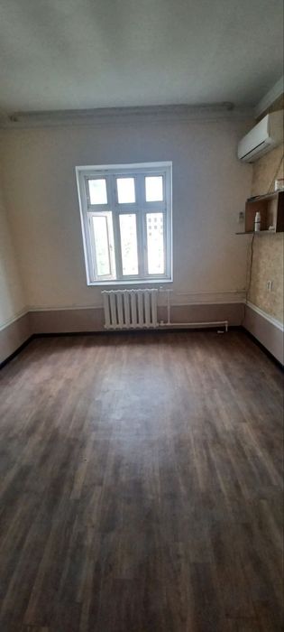 Продаётся 1 ком. Бывшая общежитье.