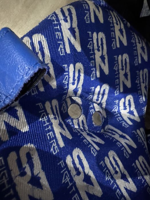 Протектори за крака и каска